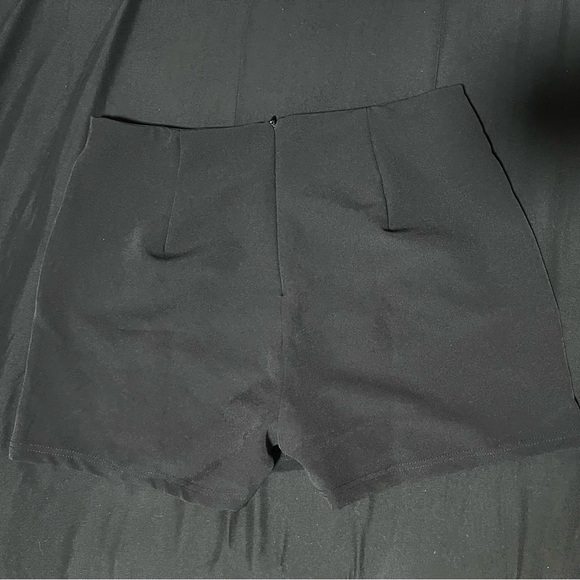 Skort for sale ! - Picture 2 of 5